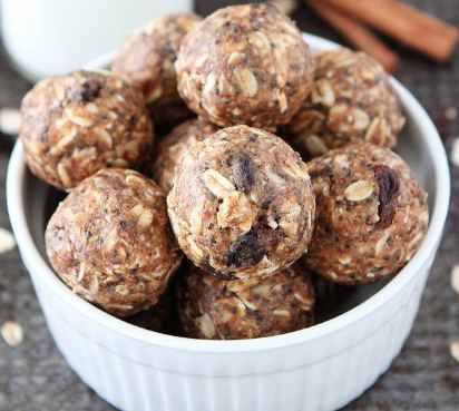 Oatmeal Raisin Cookie No-Bake Energy Bites